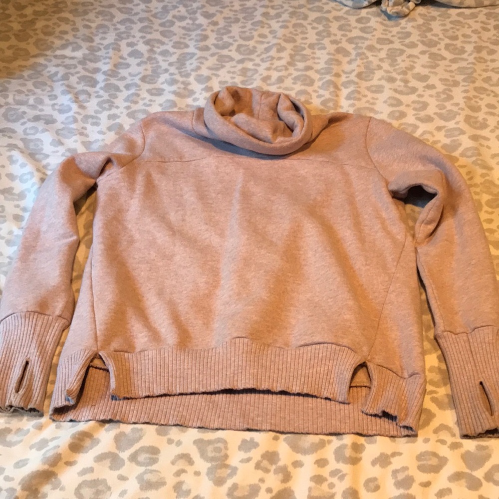 Alo sweater